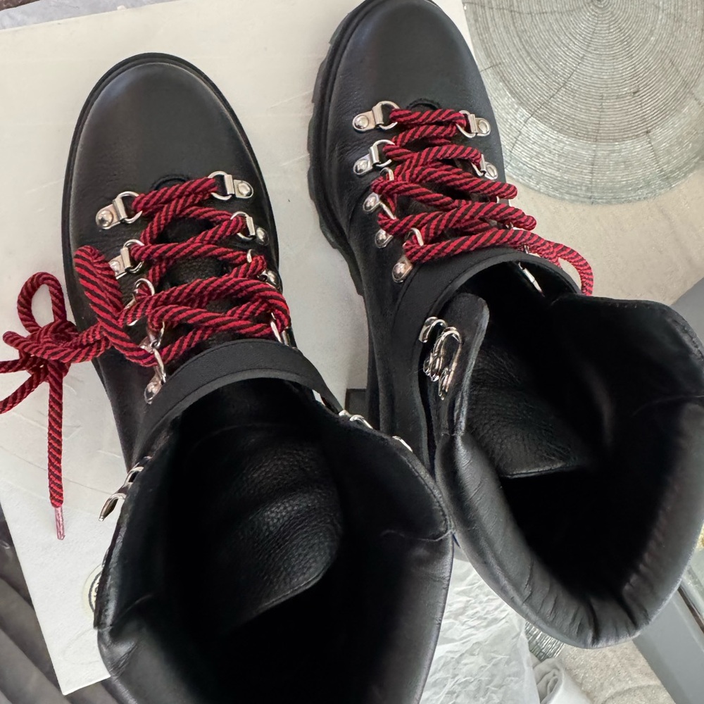 Moncler Carol Boot - Picture 3 of 12